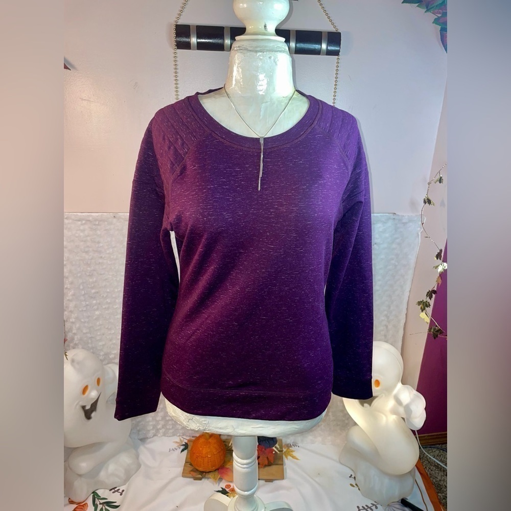 Daily 3 for $25 NWOT 32 Heat Dark Burgundy Long Sleeved Tee Size Small!